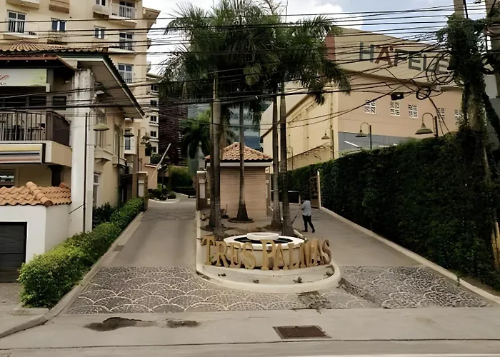 Cb 2br Unit Taguig Self-check-in & Wi-fi Apartment Manila